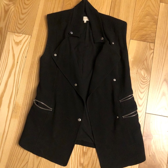 Aritzia Wilfred Timbre Vest - Picture 2 of 2